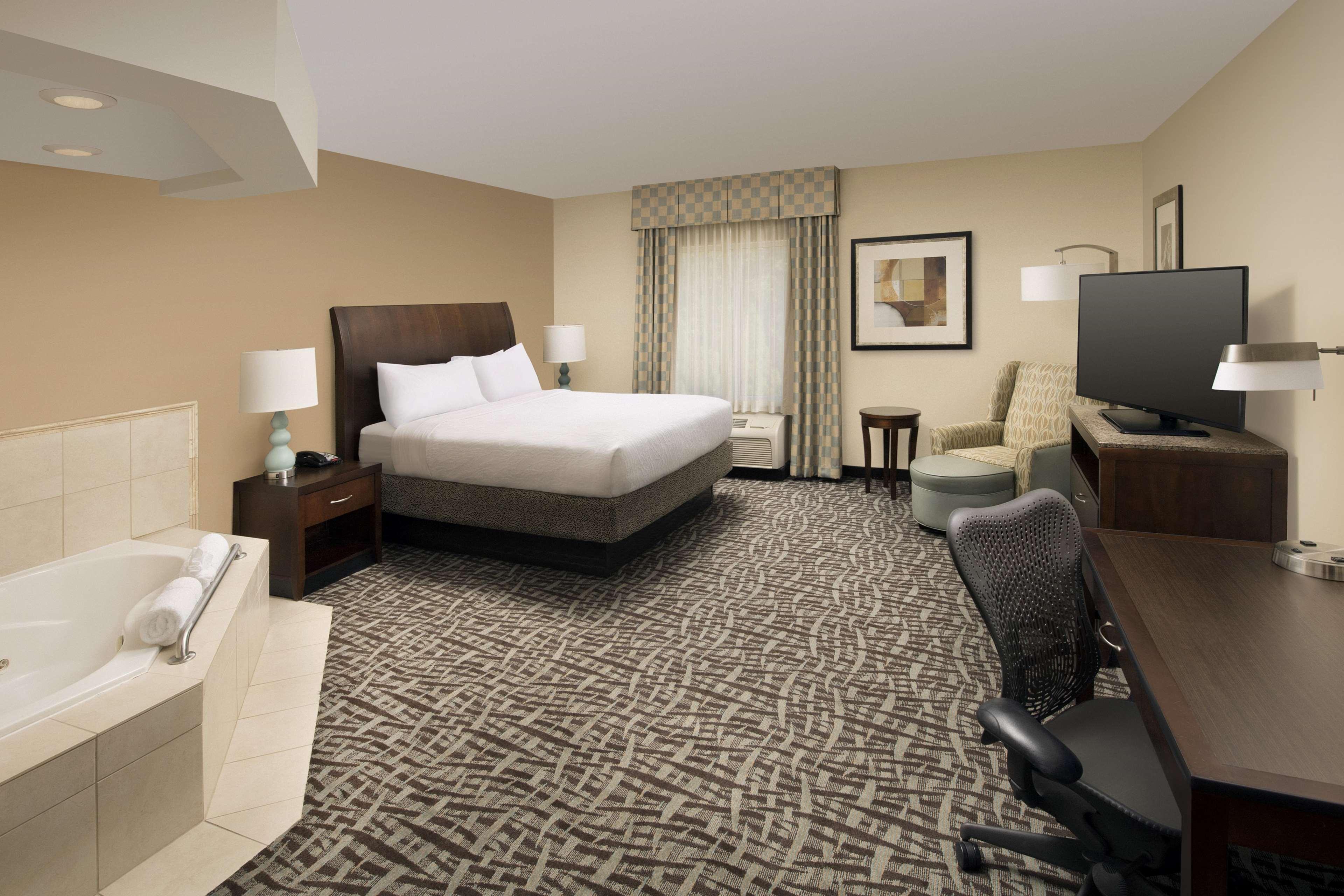 Hilton Garden Inn Huntsville South/Redstone Arsenal Ngoại thất bức ảnh